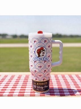 Limited-Edition Buc-ee's Americana "Fit Forty" Yukon Outfitter Patriotic Accents